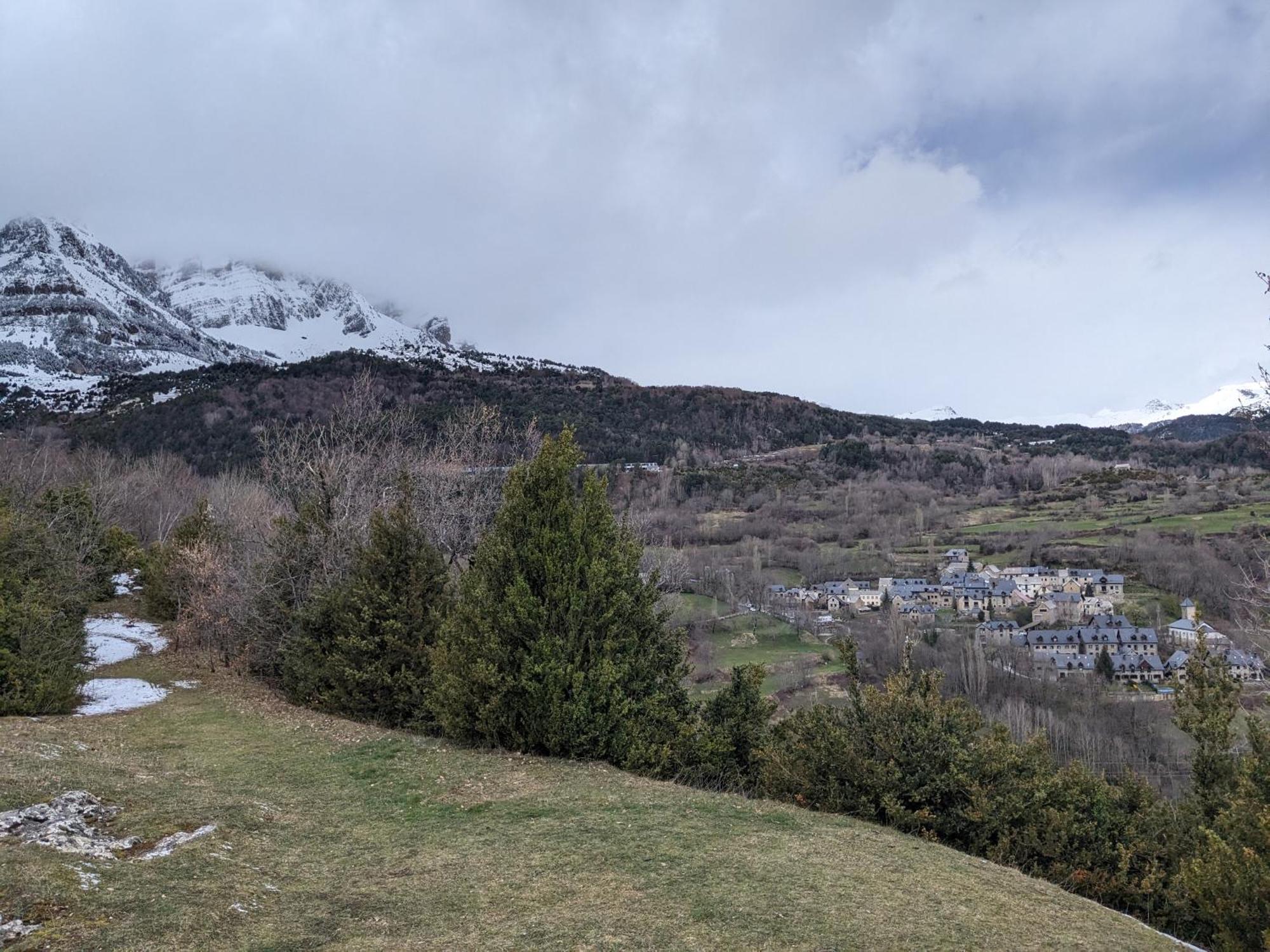 Nornore: Una Casa Especial En La Montana Piedrafita de Jaca Eksteriør billede