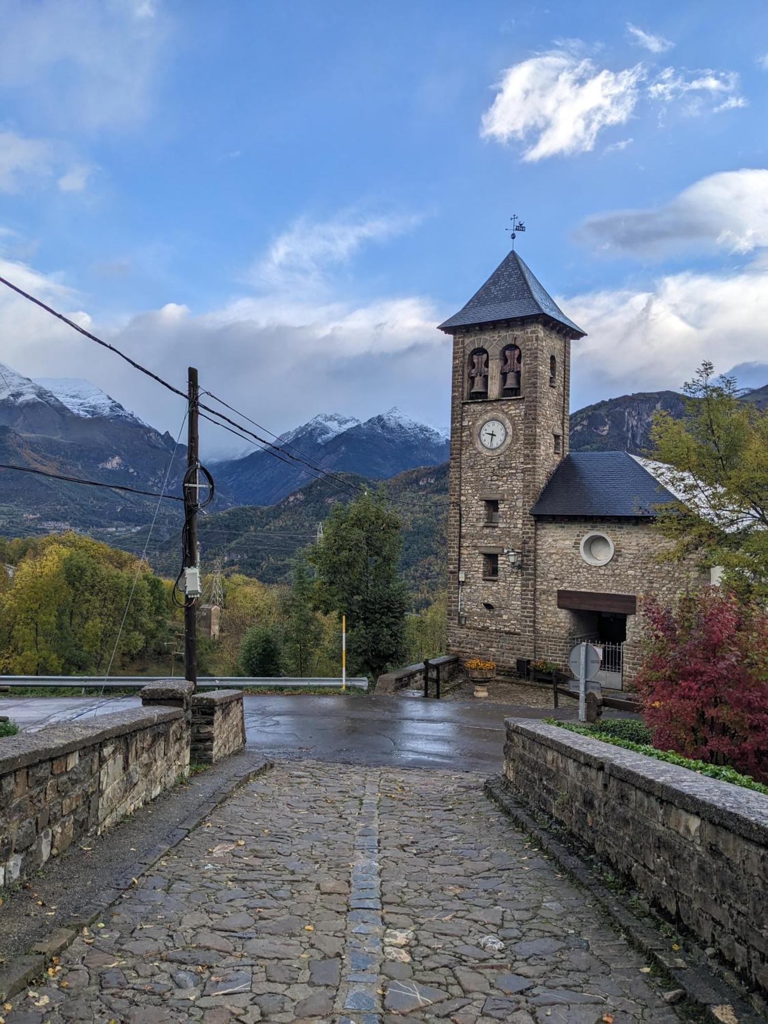 Nornore: Una Casa Especial En La Montana Piedrafita de Jaca Eksteriør billede